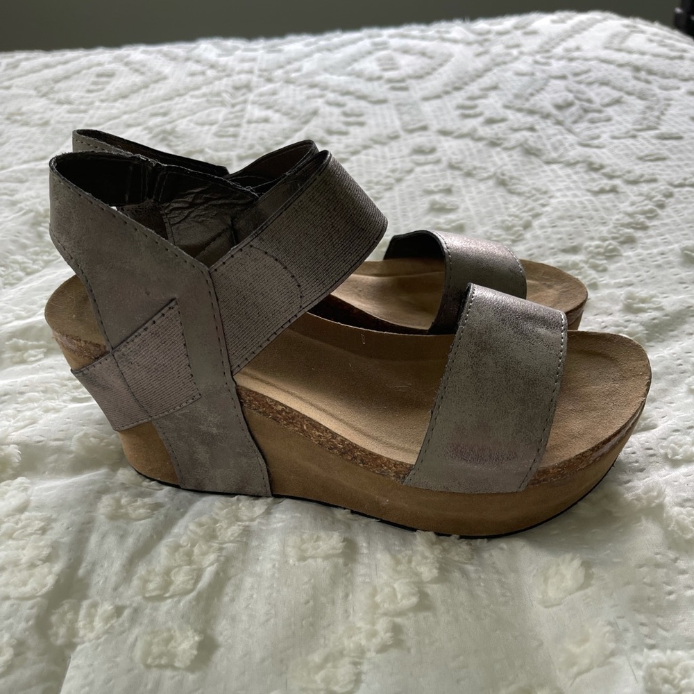 Pierre dumas wedges